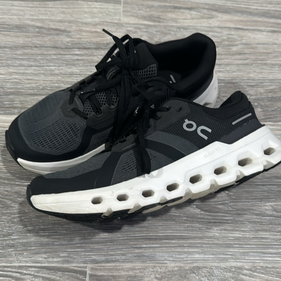 Like new.  Worn 3 times.  ON Cloudrunner 2 sneaker. - Picture 2 of 3
